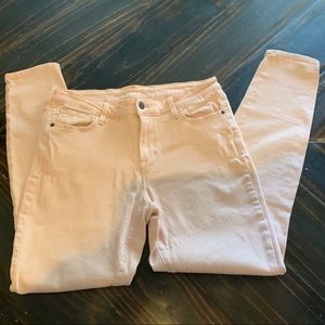 Stretchy skinny jeans